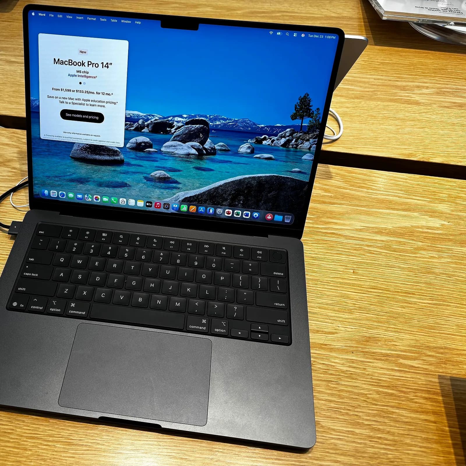 MacBook Pro de 14 pulgadas en negro espacial